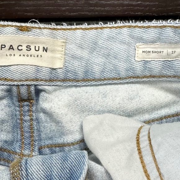 *PAC SUN* Light Wash Mom Short Size 27 - Picture 11 of 11